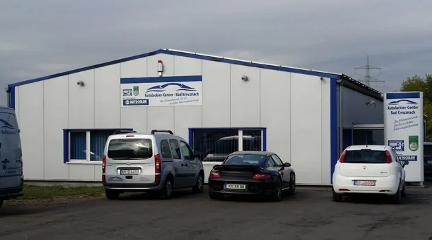 Außenansicht des Autolackier-Centers Bad Kreuznach